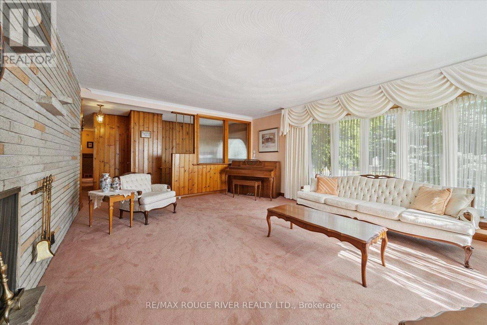 Photo 11 of 71 Cedar Brae Boulevard, Toronto ON