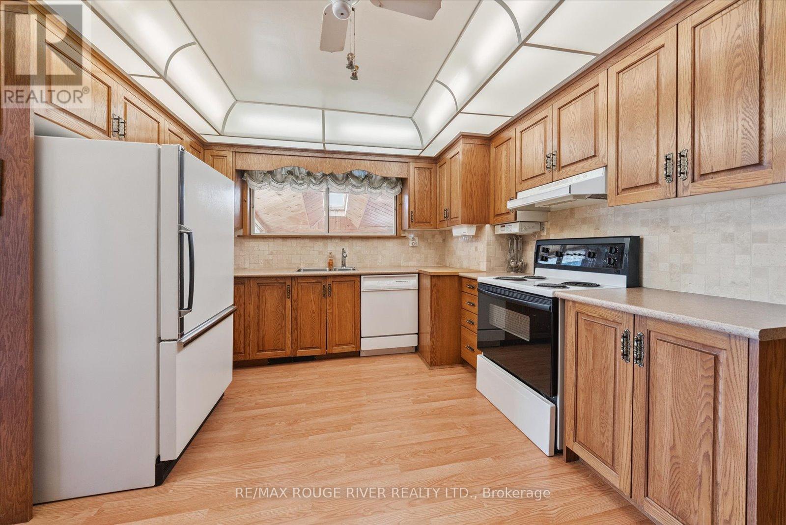 Photo 41 of 71 Cedar Brae Boulevard, Toronto ON