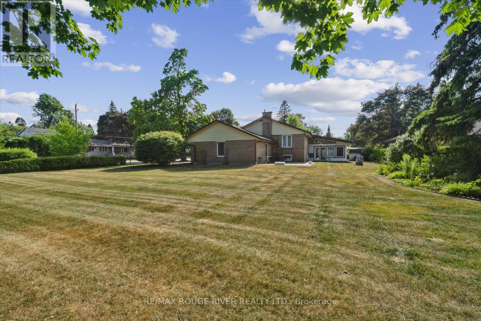 Photo 19 of 71 Cedar Brae Boulevard, Toronto ON