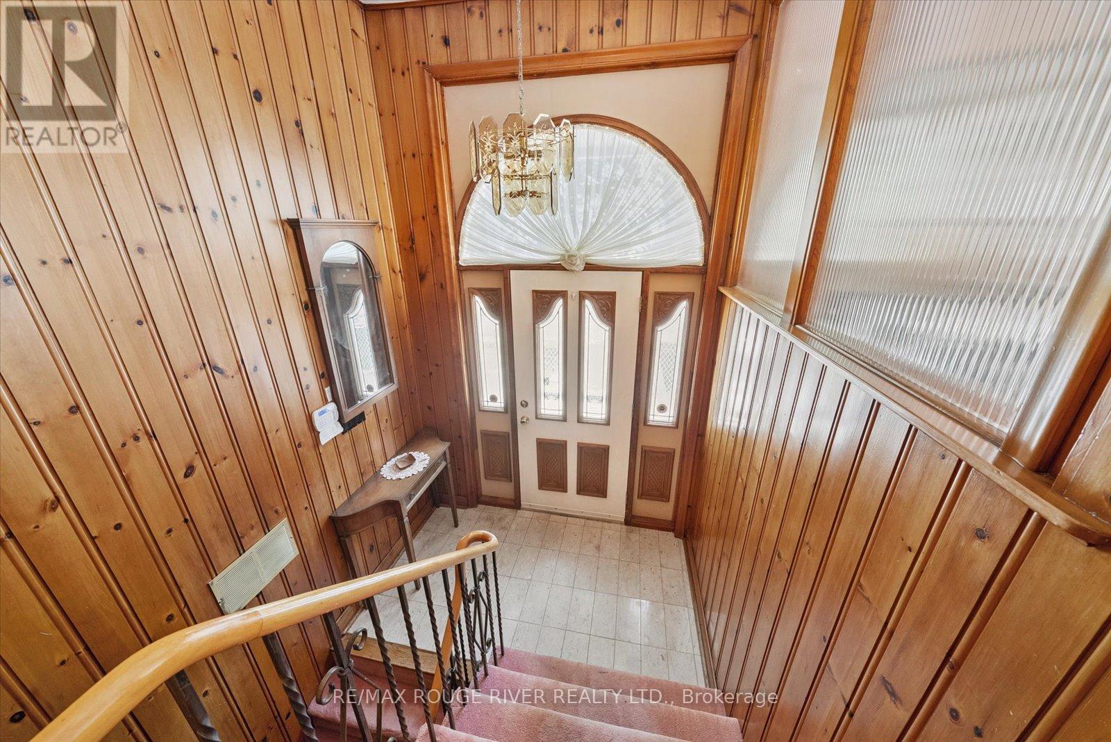 Photo 9 of 71 Cedar Brae Boulevard, Toronto ON