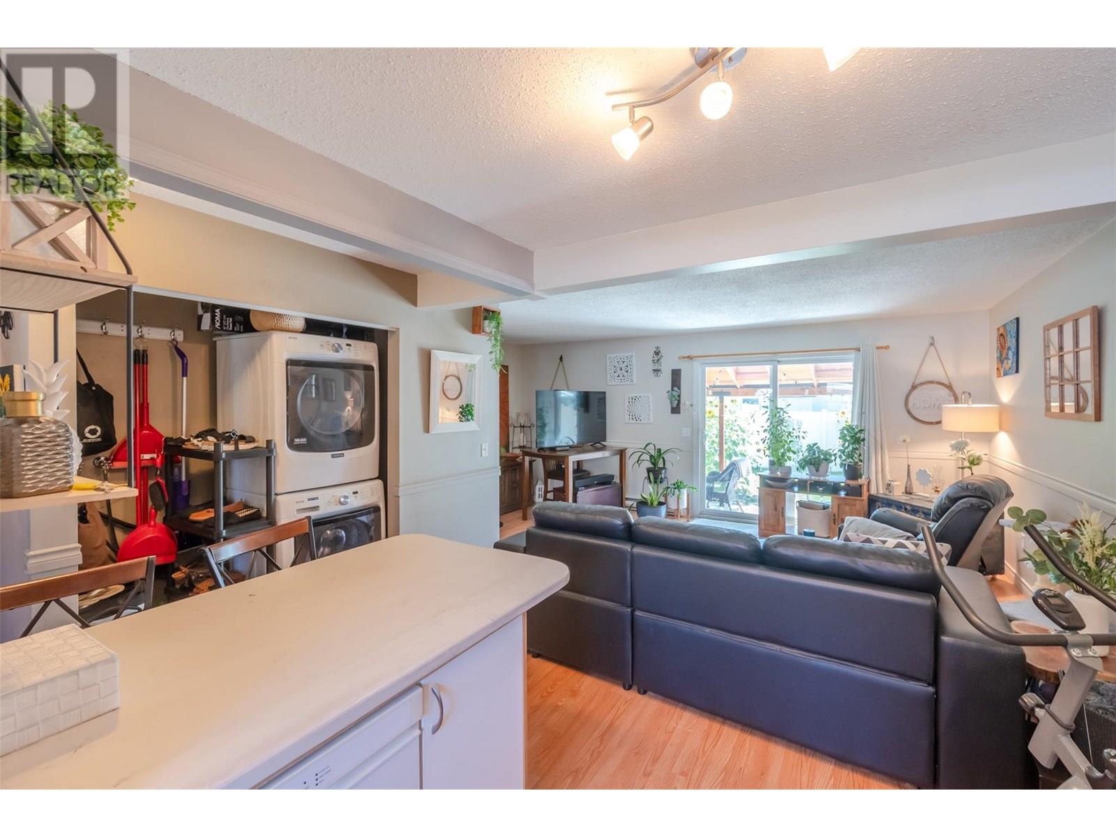 54 3099 South Main Street, Penticton