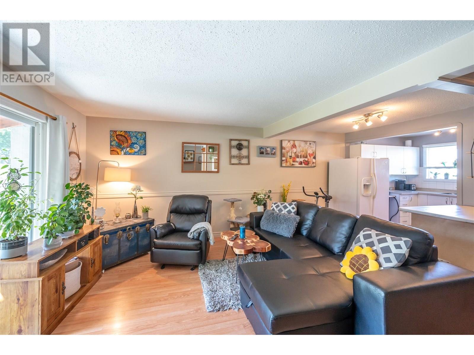 54 3099 South Main Street, Penticton