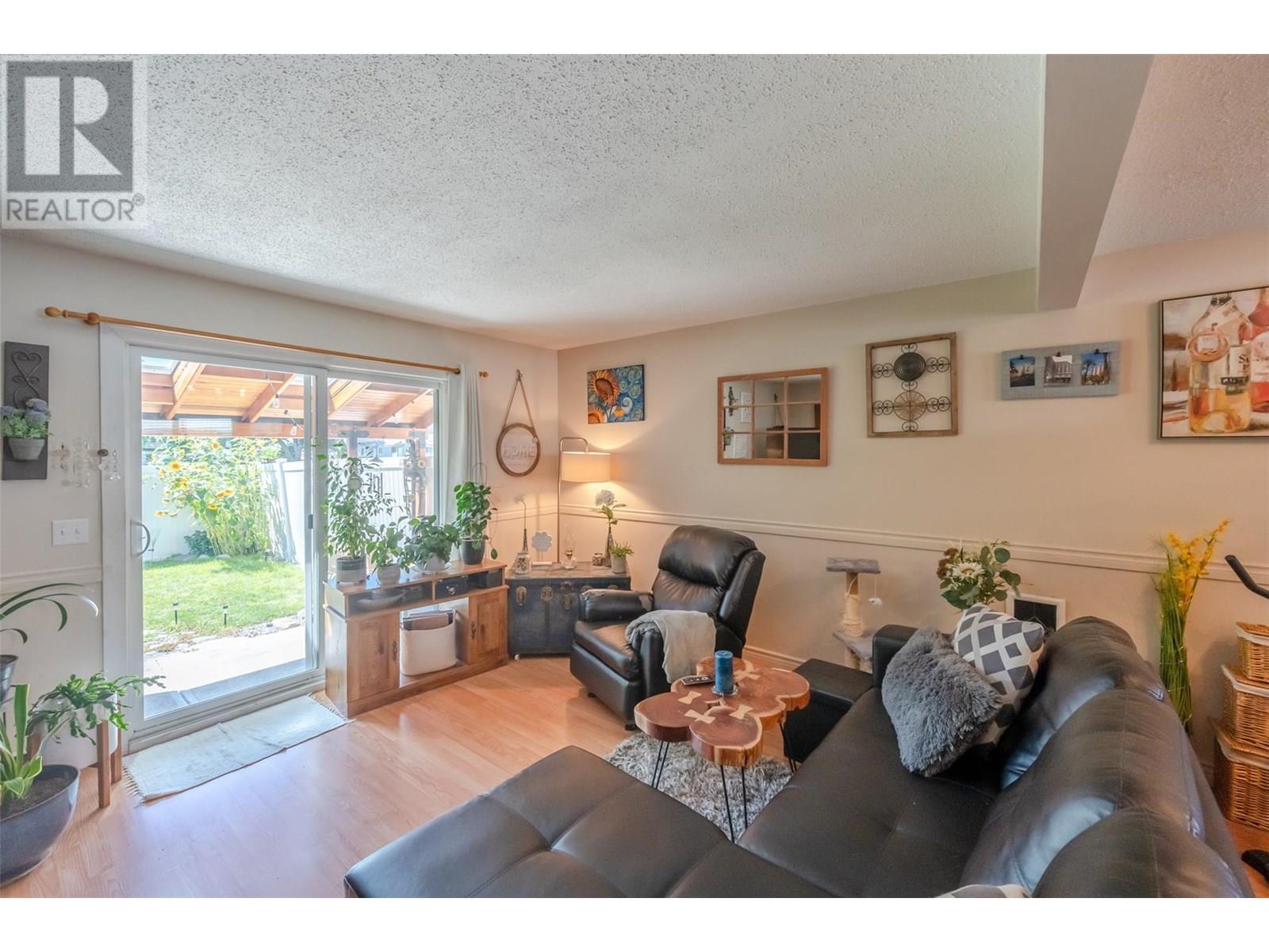 54 3099 South Main Street, Penticton