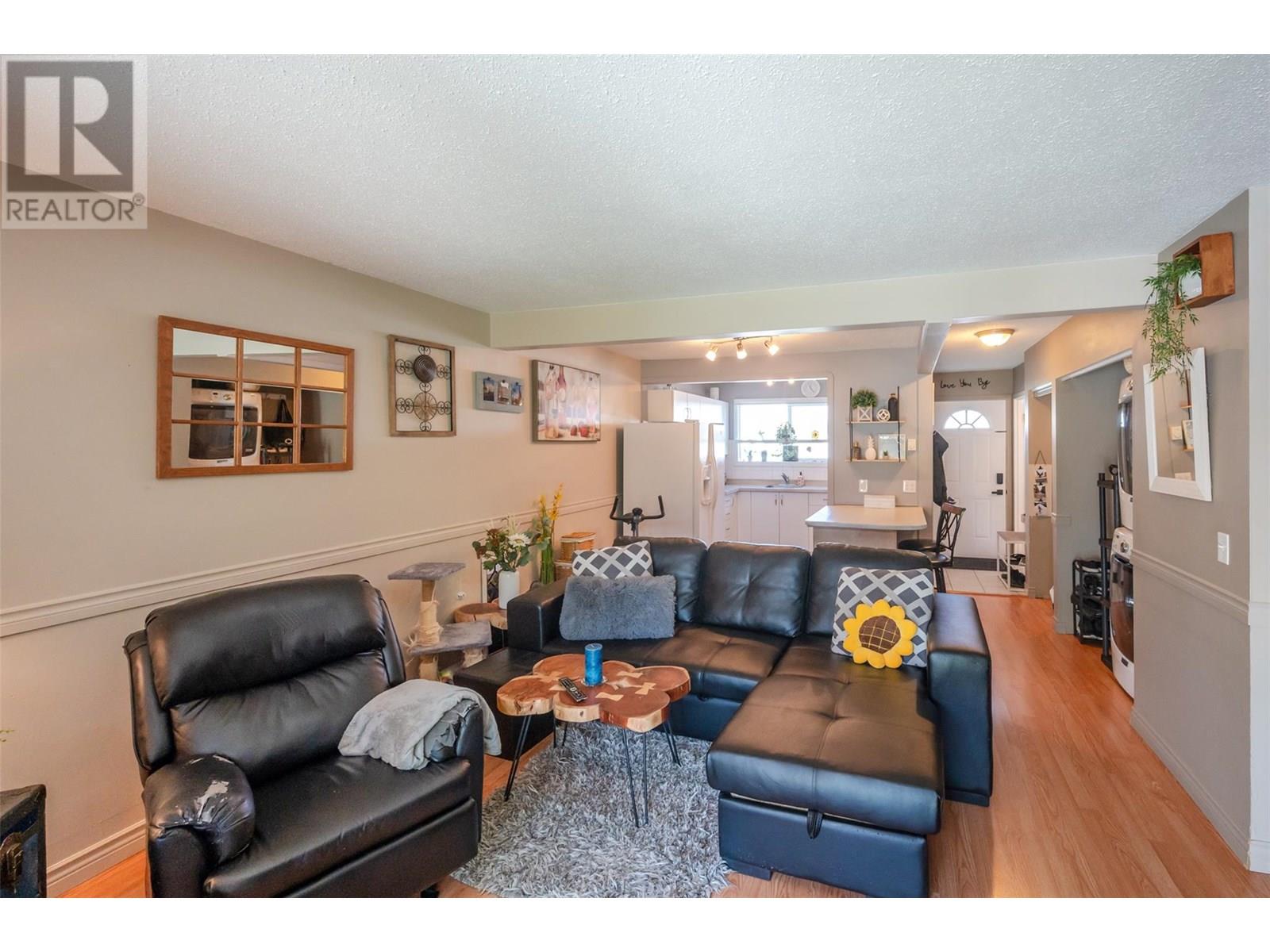 54 3099 South Main Street, Penticton