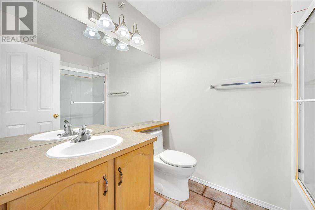 Single Family House for Sale in   Manora Place NE Marlborough Park Calgary 