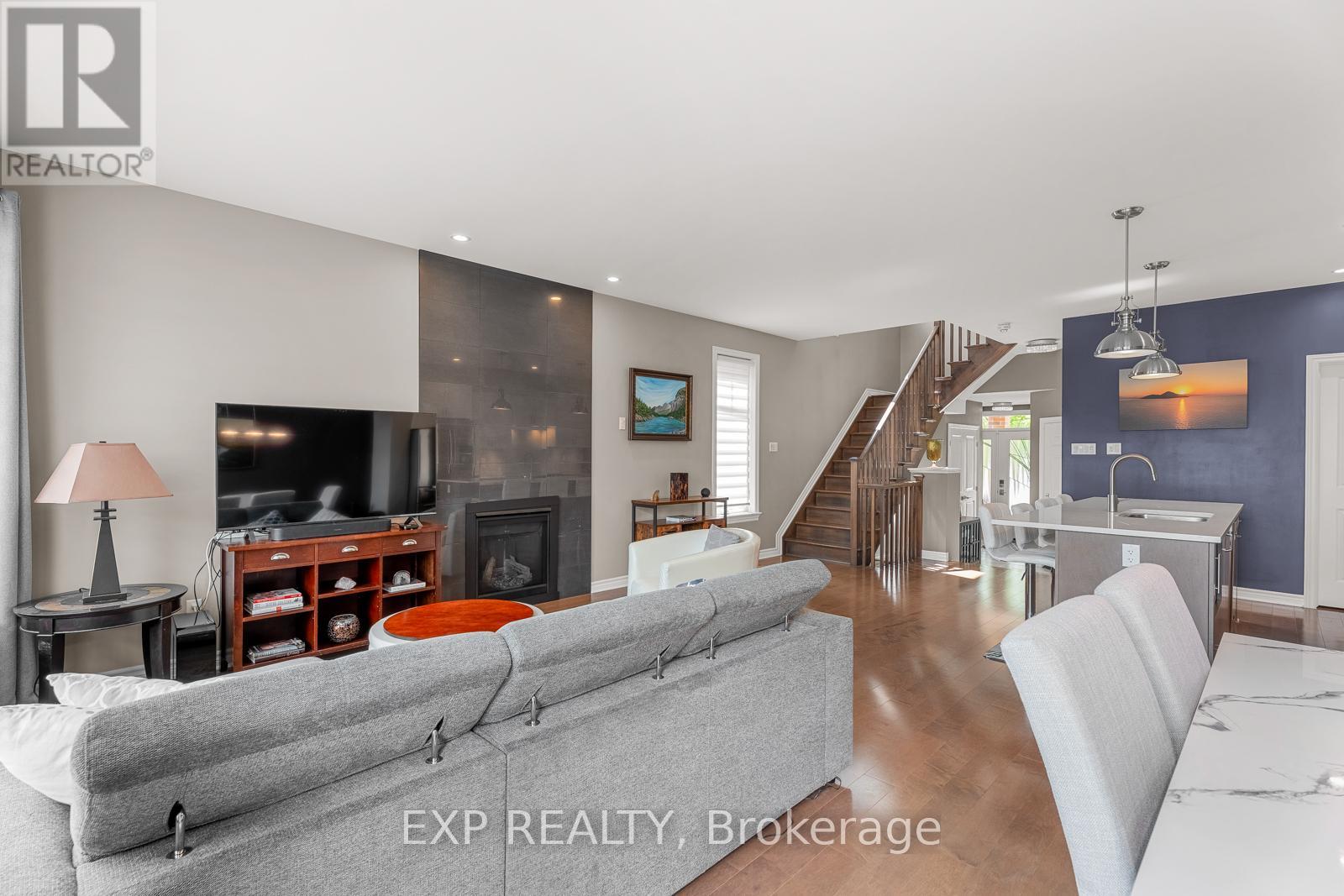 Photo 25 of 394 Warmstone Drive, Ottawa ON