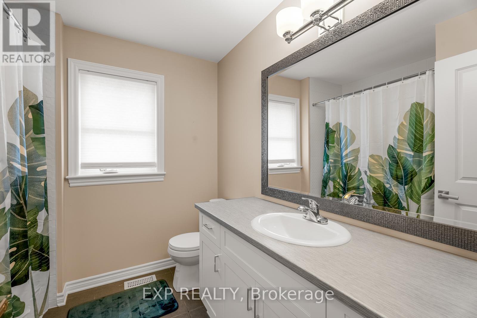 Photo 31 of 394 Warmstone Drive, Ottawa ON