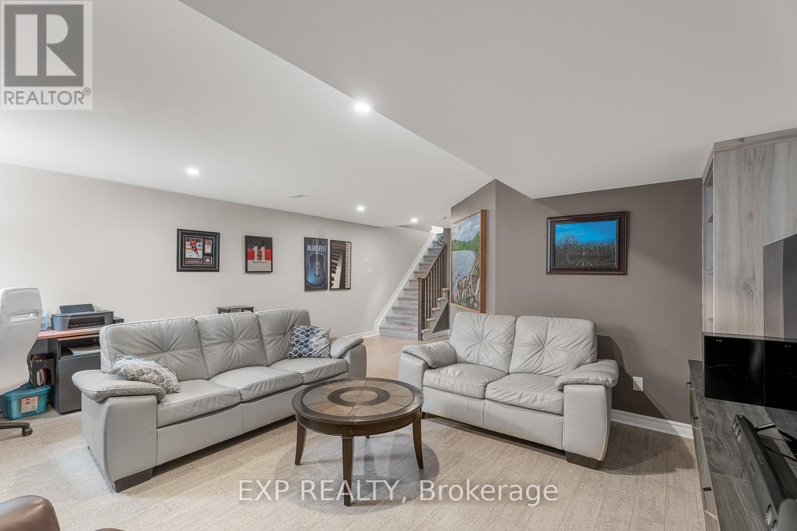 Photo 16 of 394 Warmstone Drive, Ottawa ON