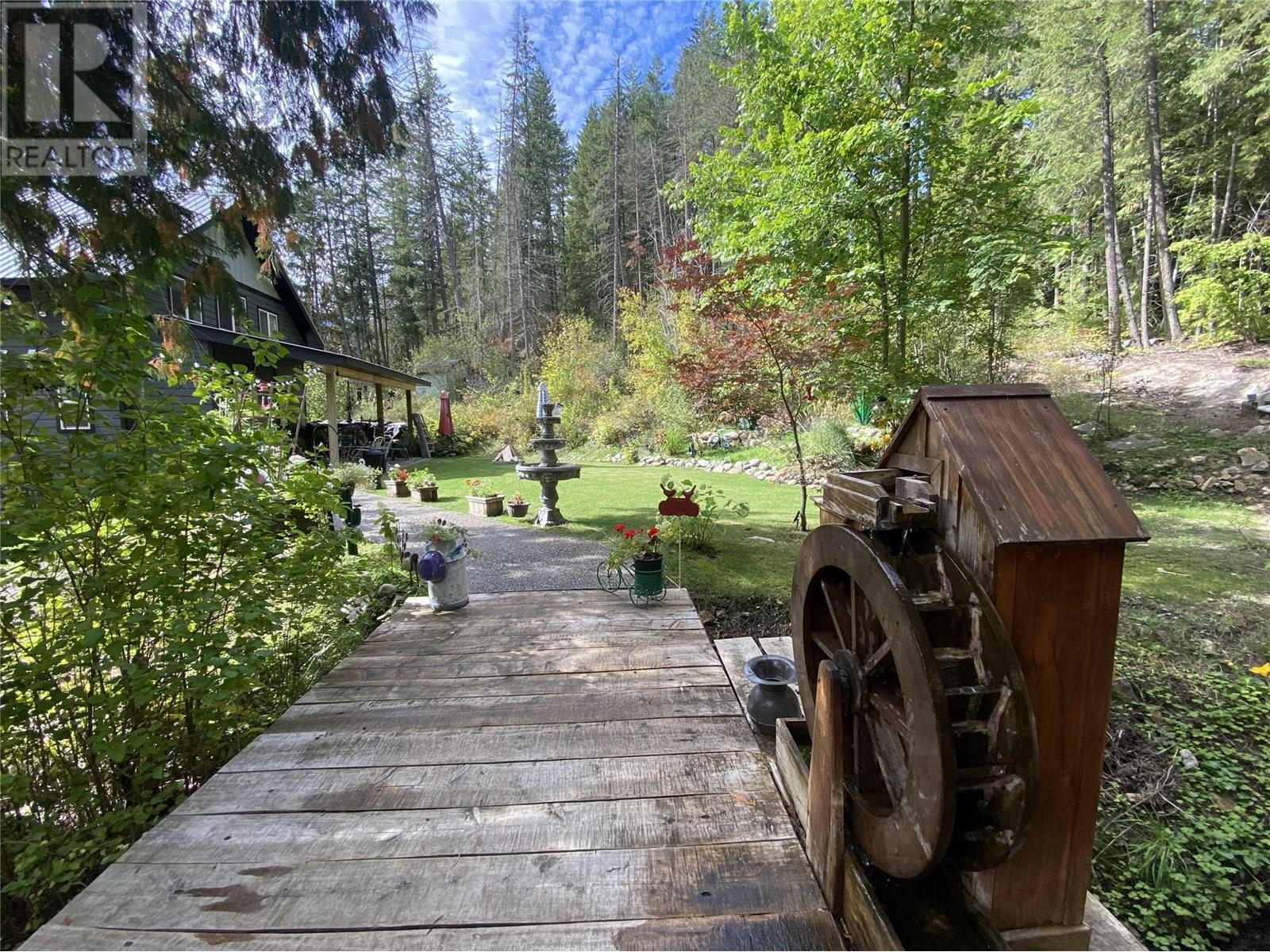 7463 Black Road SE, Salmon Arm