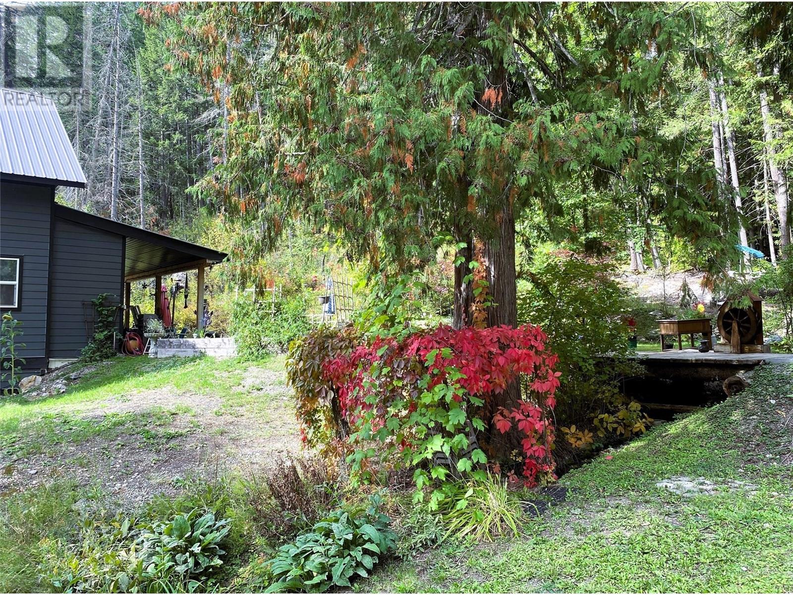 7463 Black Road SE, Salmon Arm