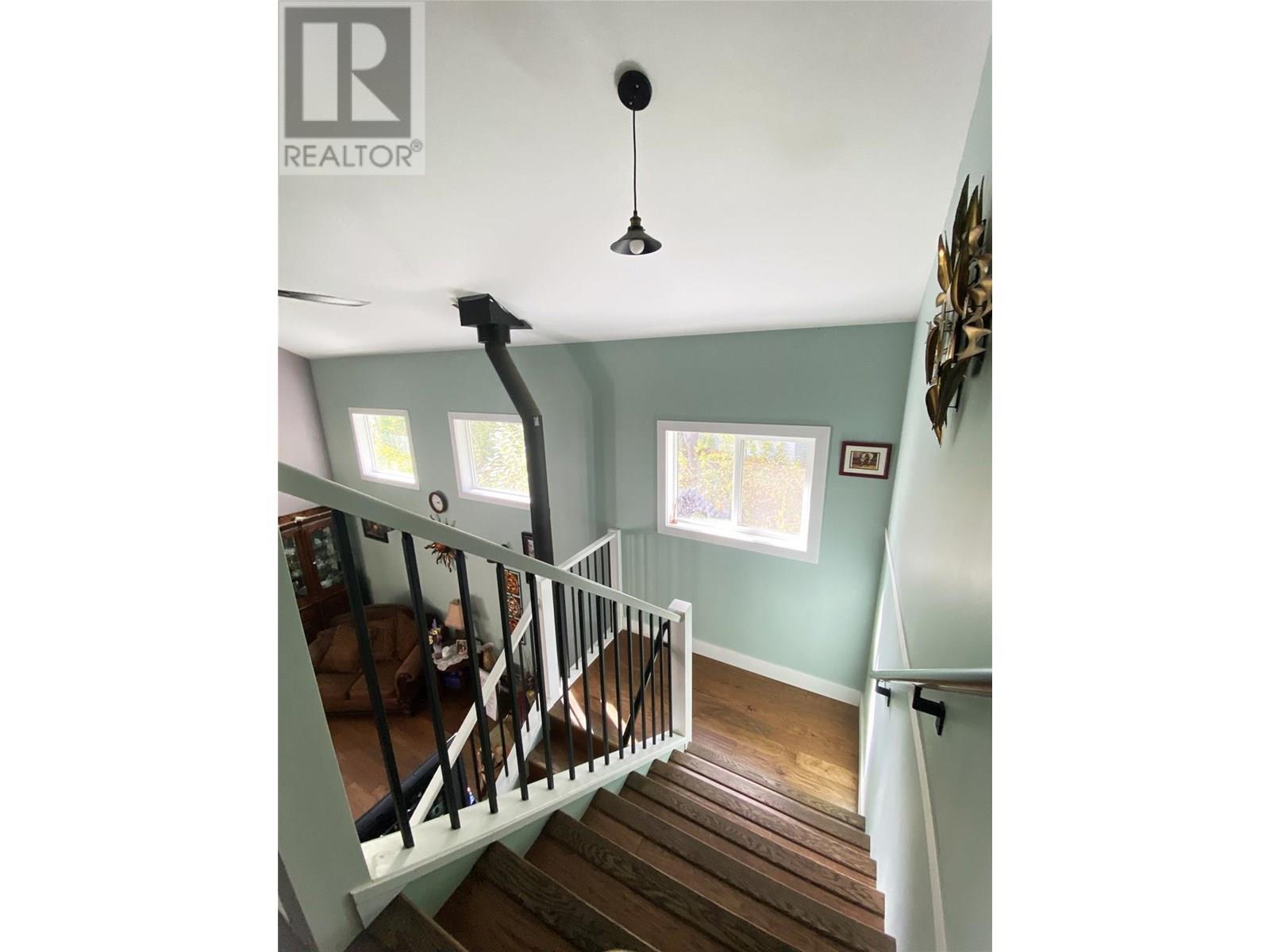 7463 Black Road SE, Salmon Arm