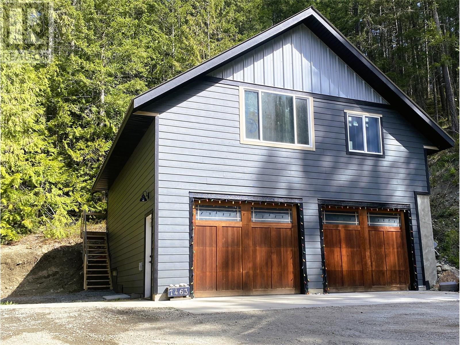 7463 Black Road SE, Salmon Arm