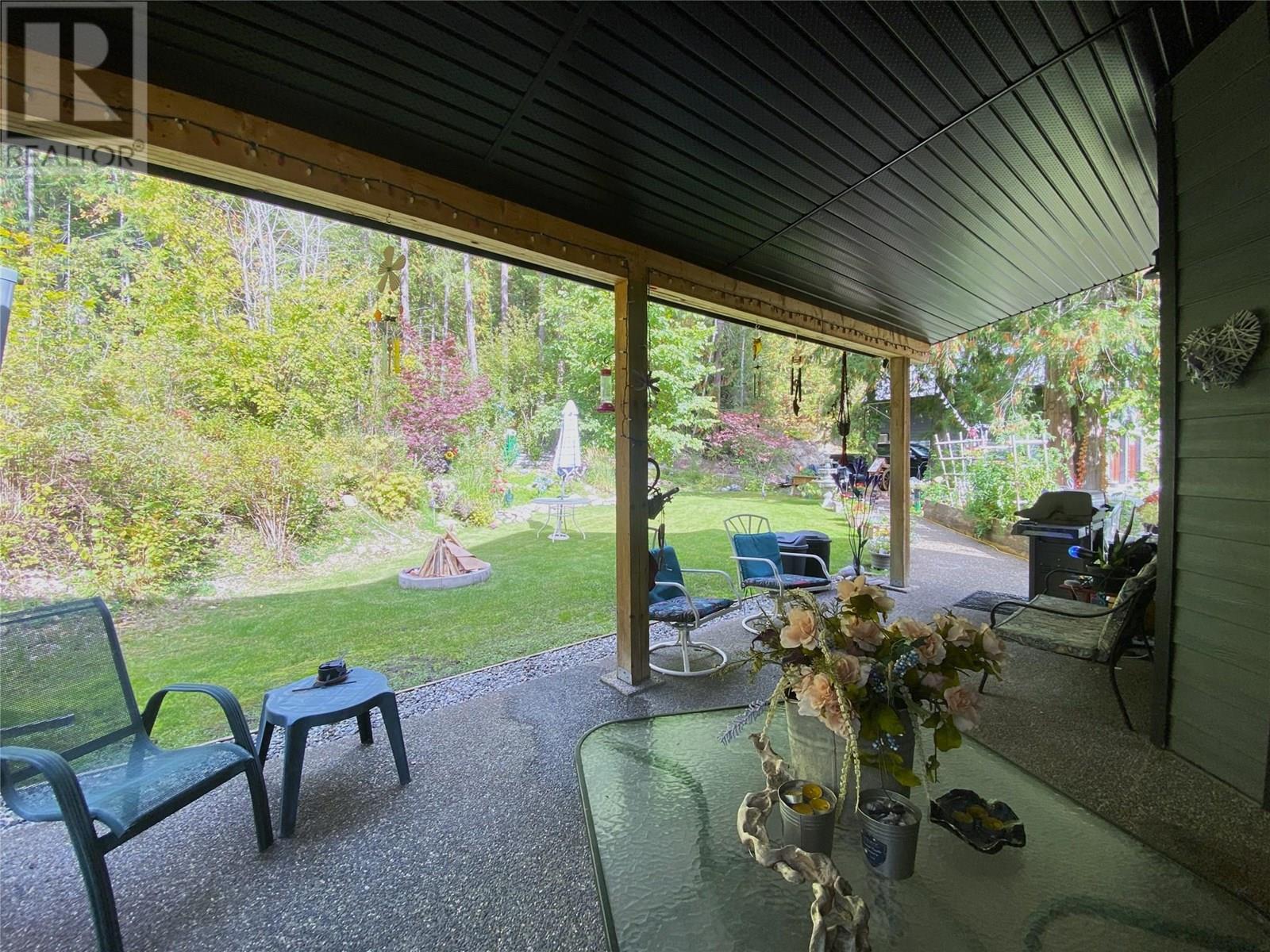7463 Black Road SE, Salmon Arm