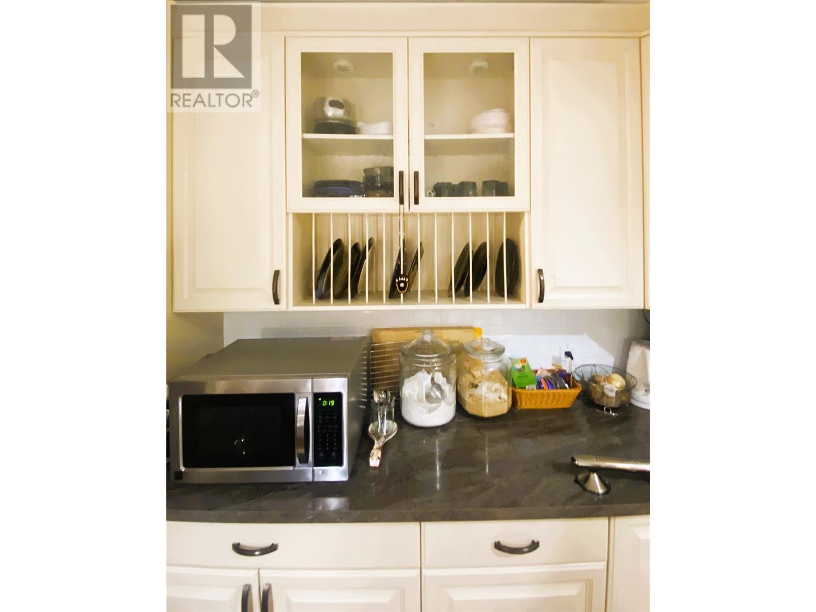 7463 Black Road SE, Salmon Arm