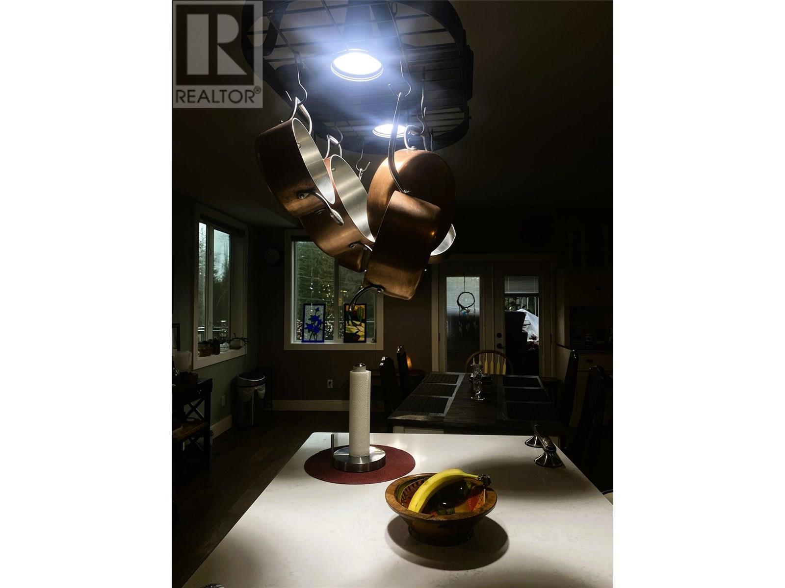 7463 Black Road SE, Salmon Arm