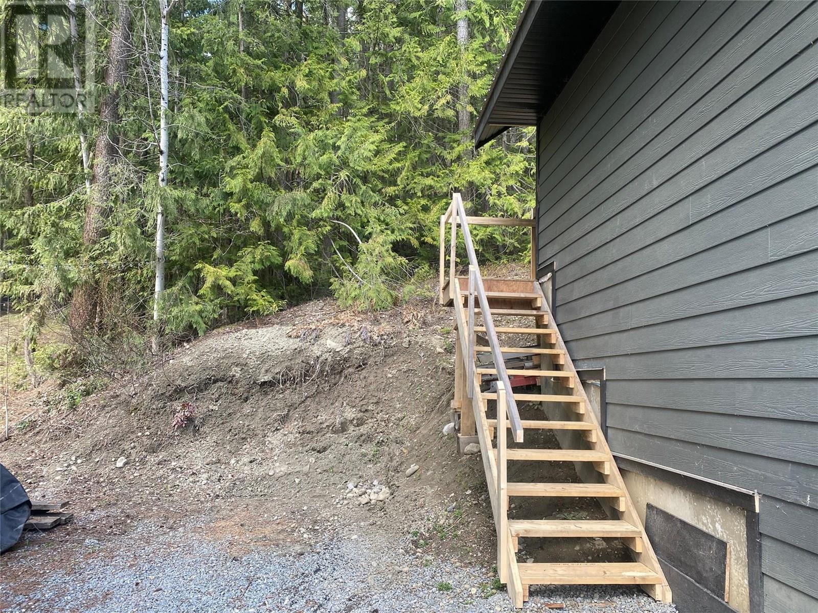 7463 Black Road SE, Salmon Arm