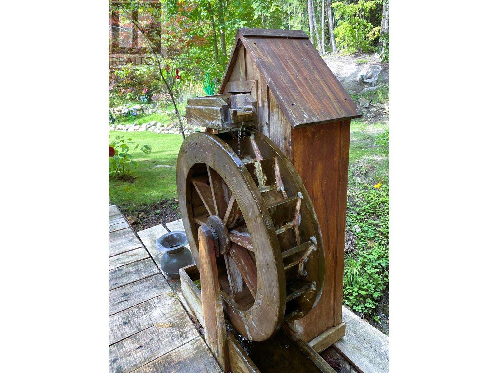 7463 Black Road SE, Salmon Arm