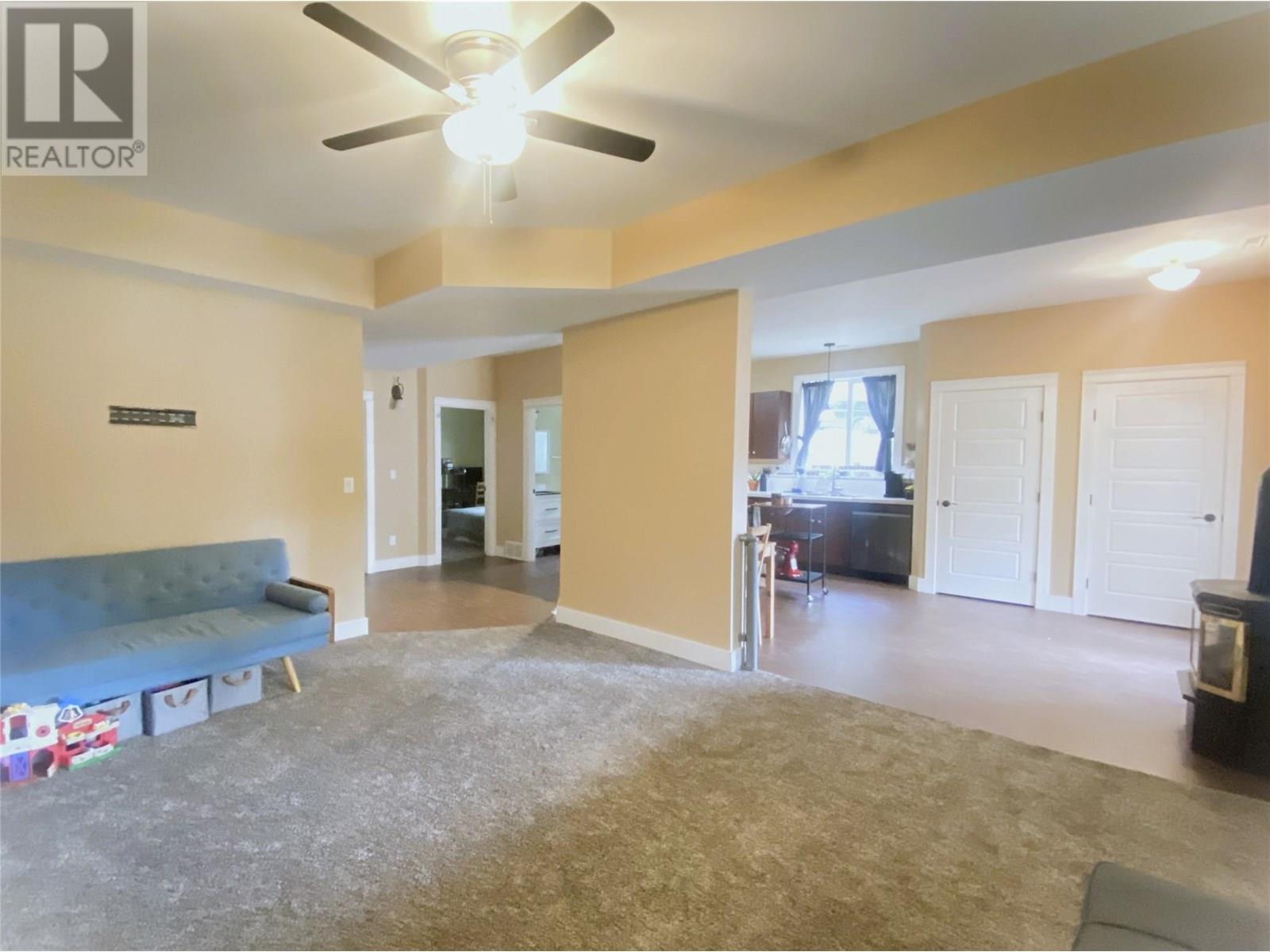 7463 Black Road SE, Salmon Arm