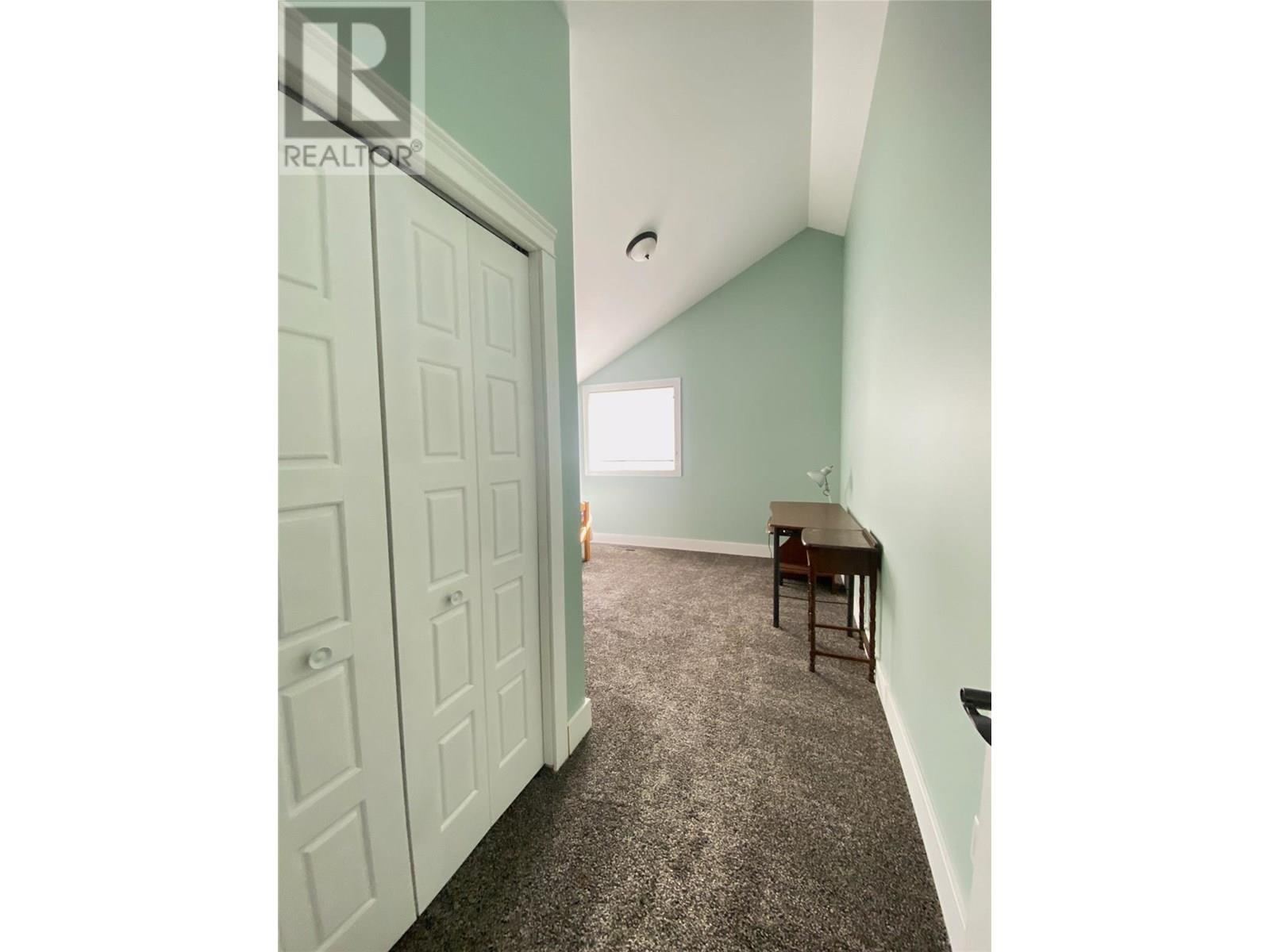 7463 Black Road SE, Salmon Arm