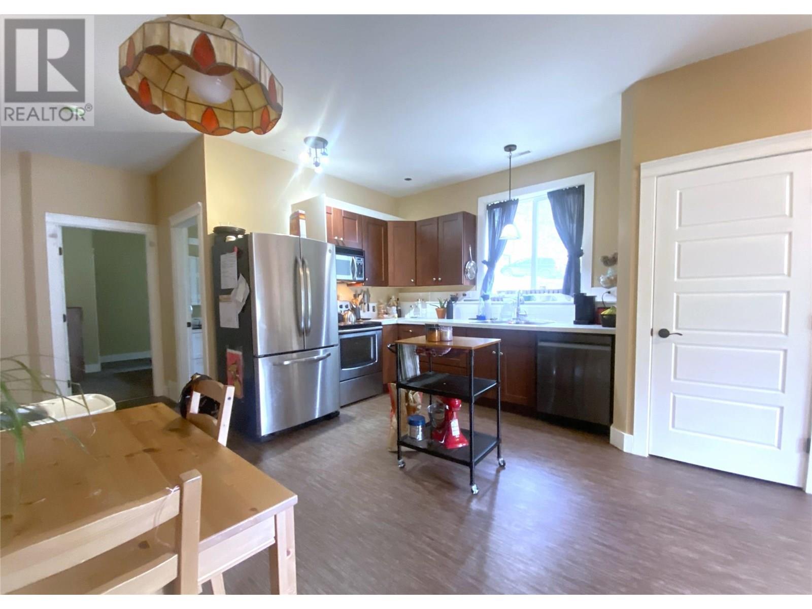 7463 Black Road SE, Salmon Arm