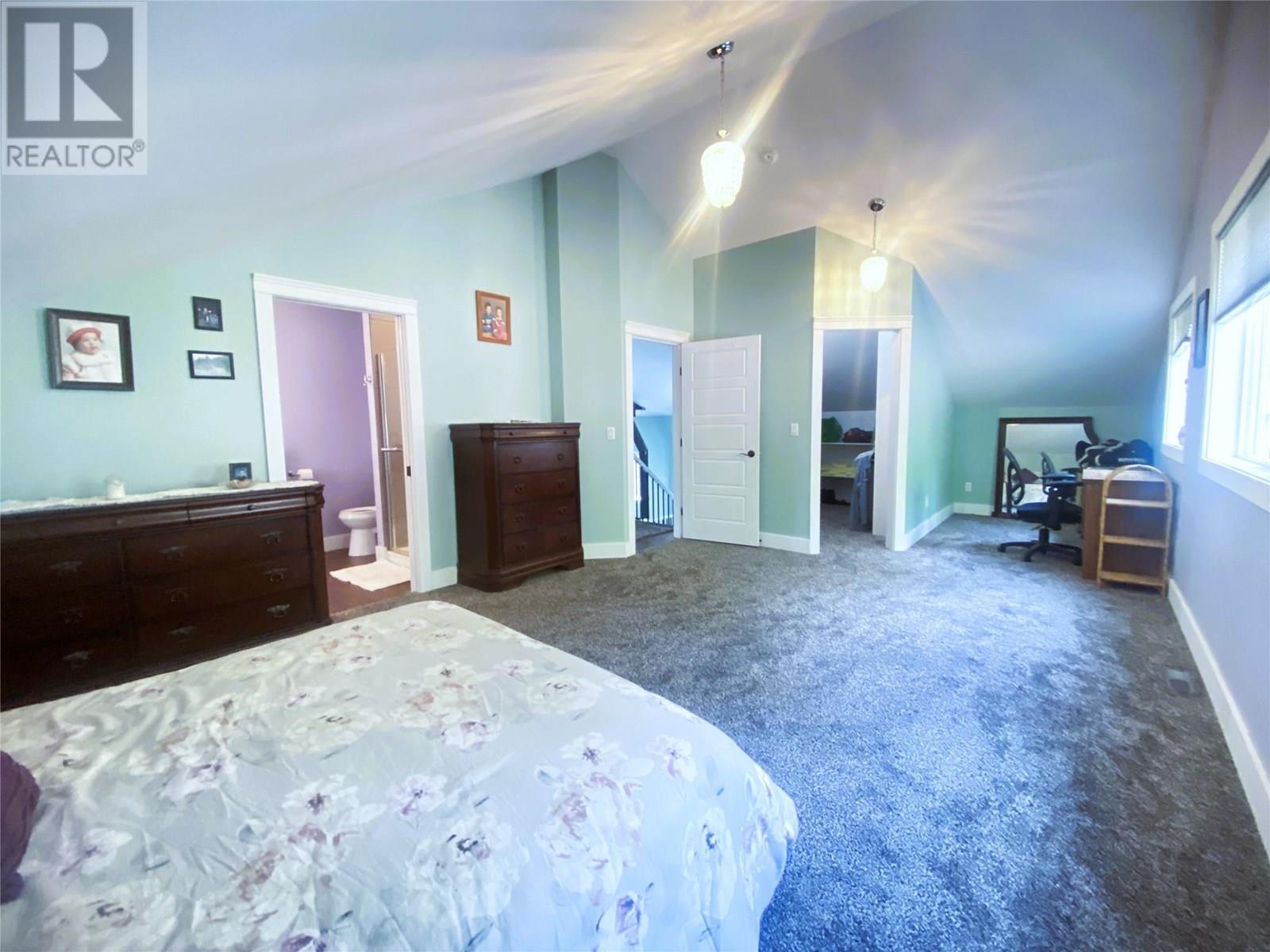 7463 Black Road SE, Salmon Arm