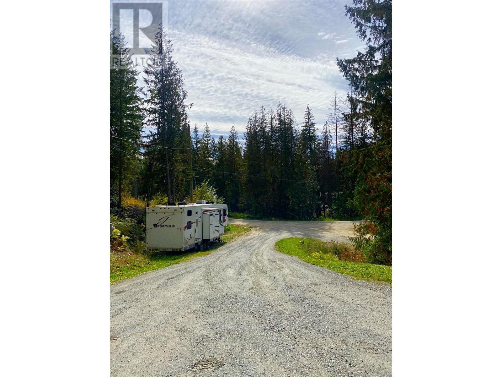 7463 Black Road SE, Salmon Arm