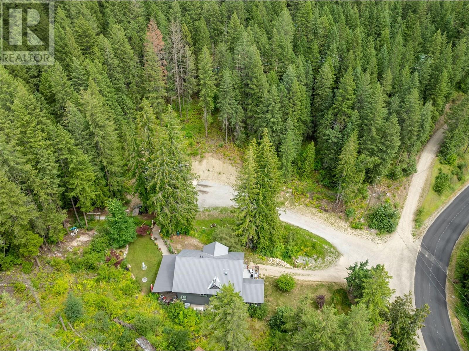 7463 Black Road SE, Salmon Arm
