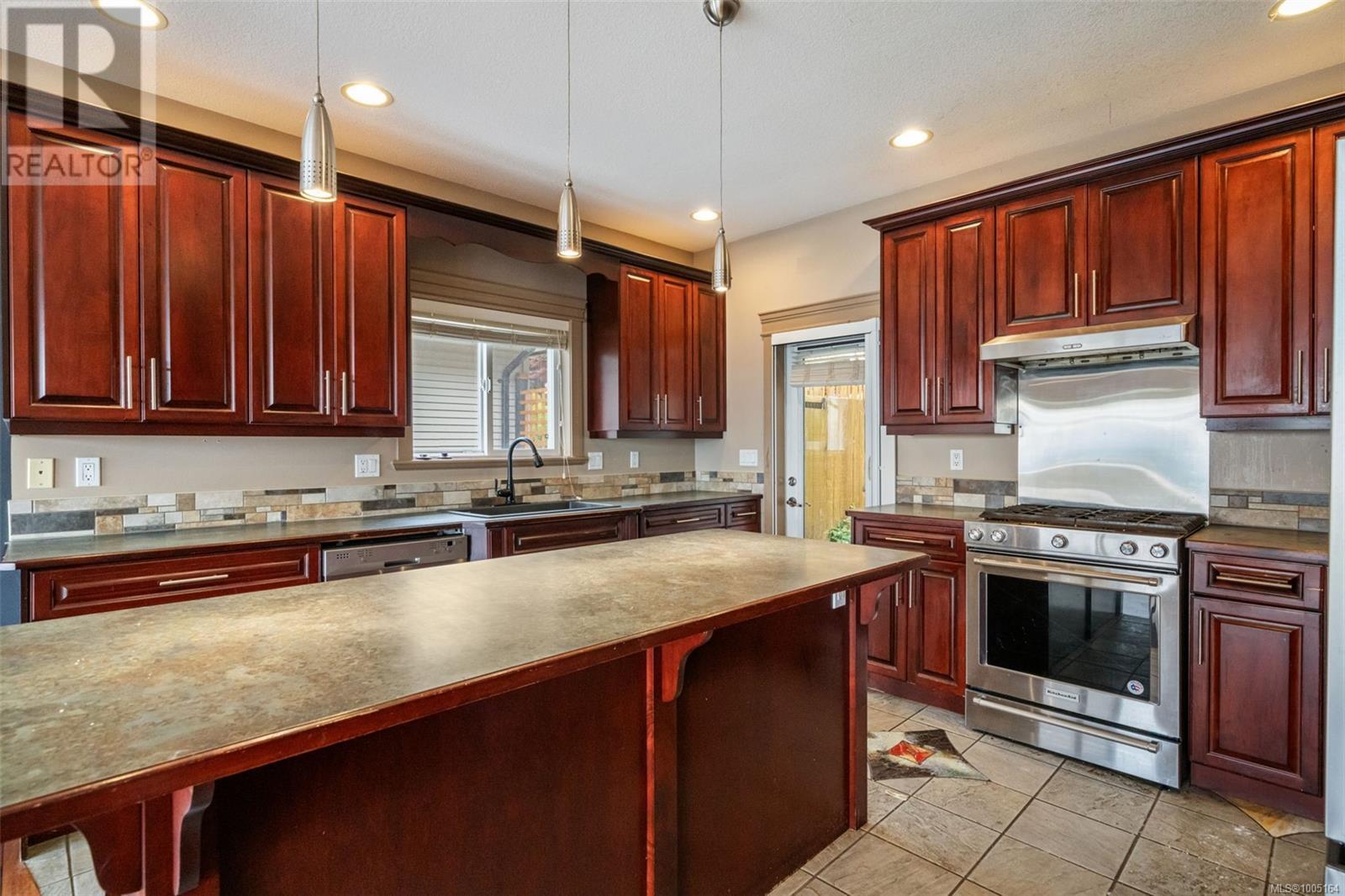 Photo 12 of 5529 Norton Rd, Nanaimo BC