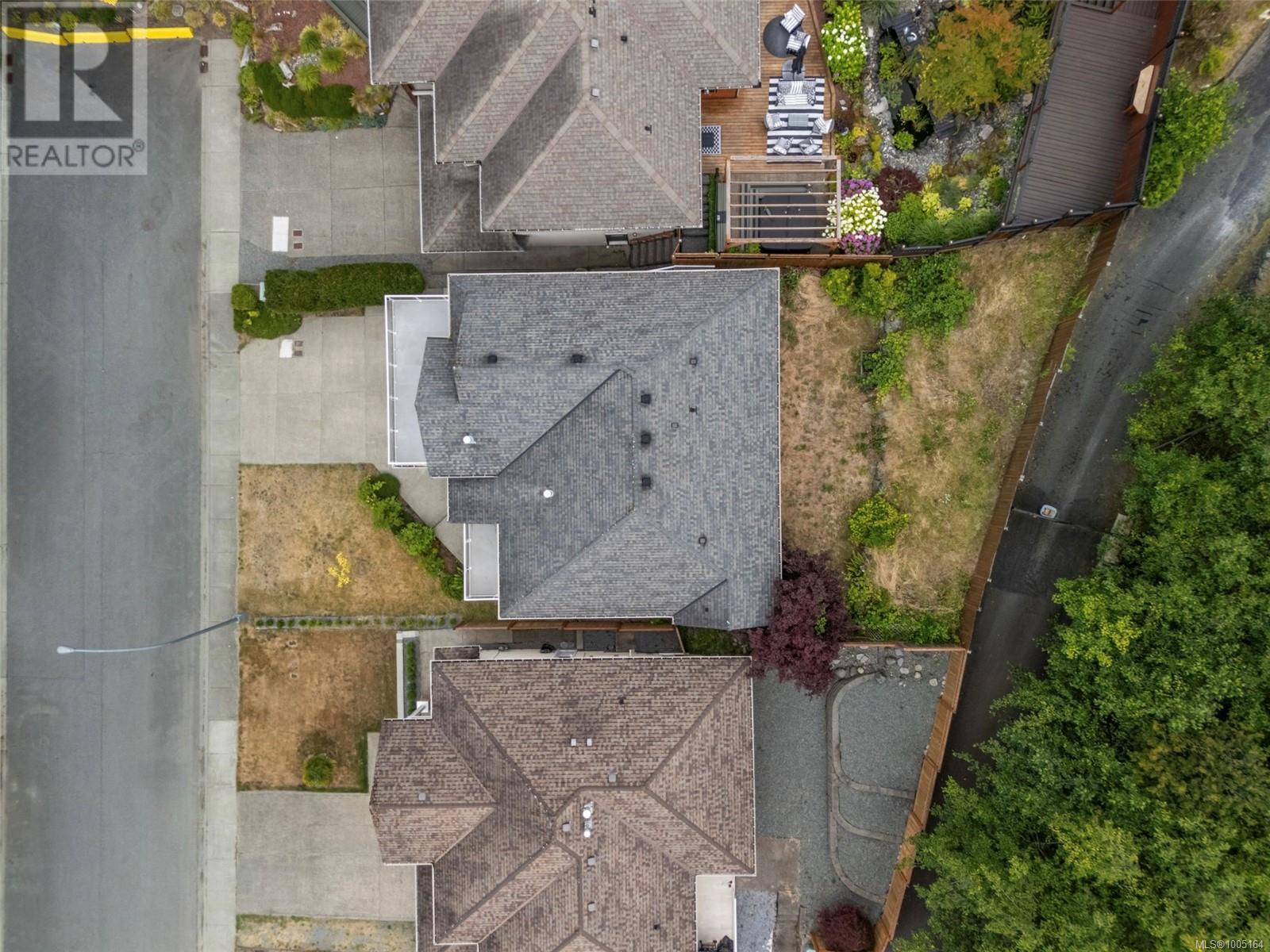 Photo 7 of 5529 Norton Rd, Nanaimo BC