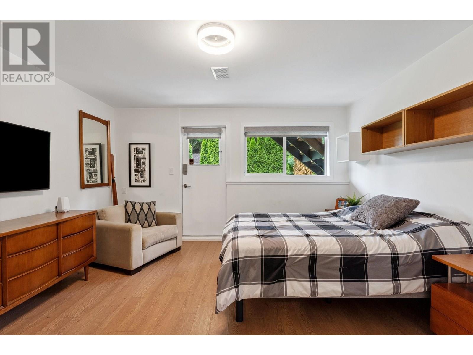 Photo 22 of 4375 Woodcrest Road, West Vancouver BC