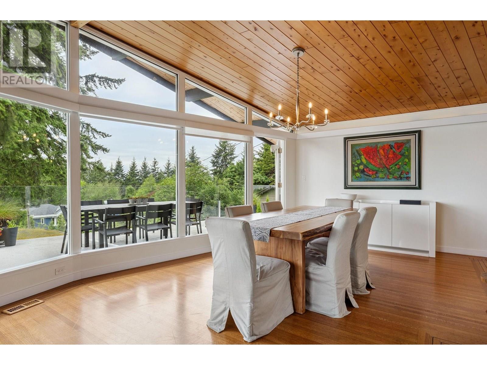 Photo 33 of 4375 Woodcrest Road, West Vancouver BC