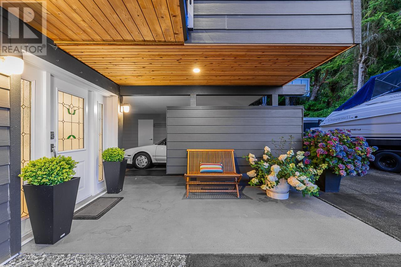 Photo 19 of 4375 Woodcrest Road, West Vancouver BC