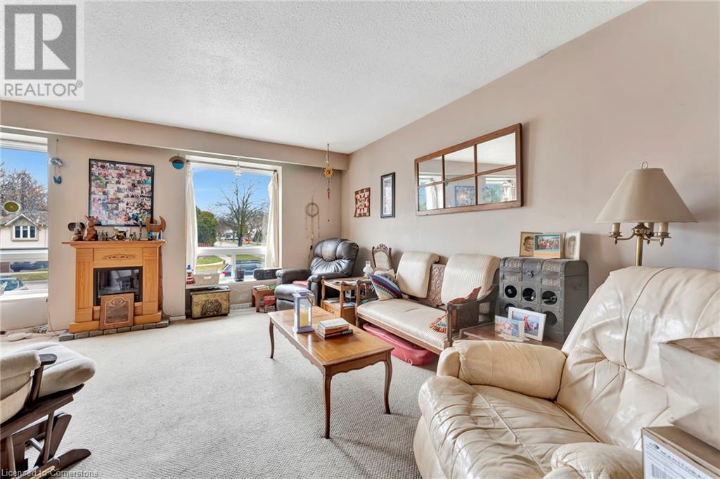 Photo 14 of 5032 Brady Avenue, Burlington ON
