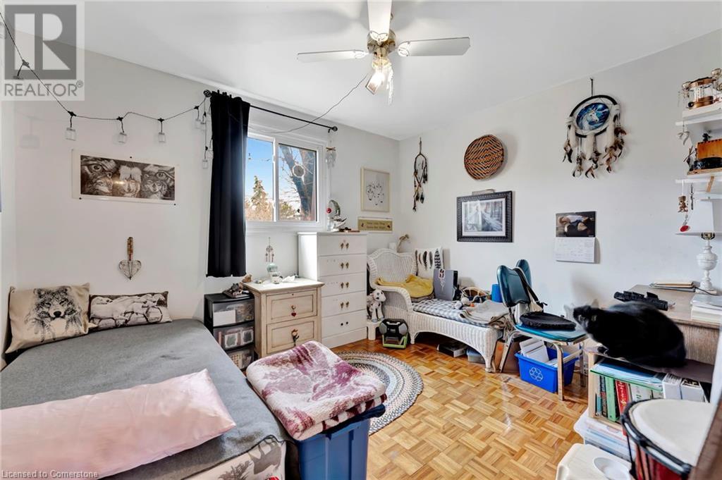 Photo 17 of 5032 Brady Avenue, Burlington ON