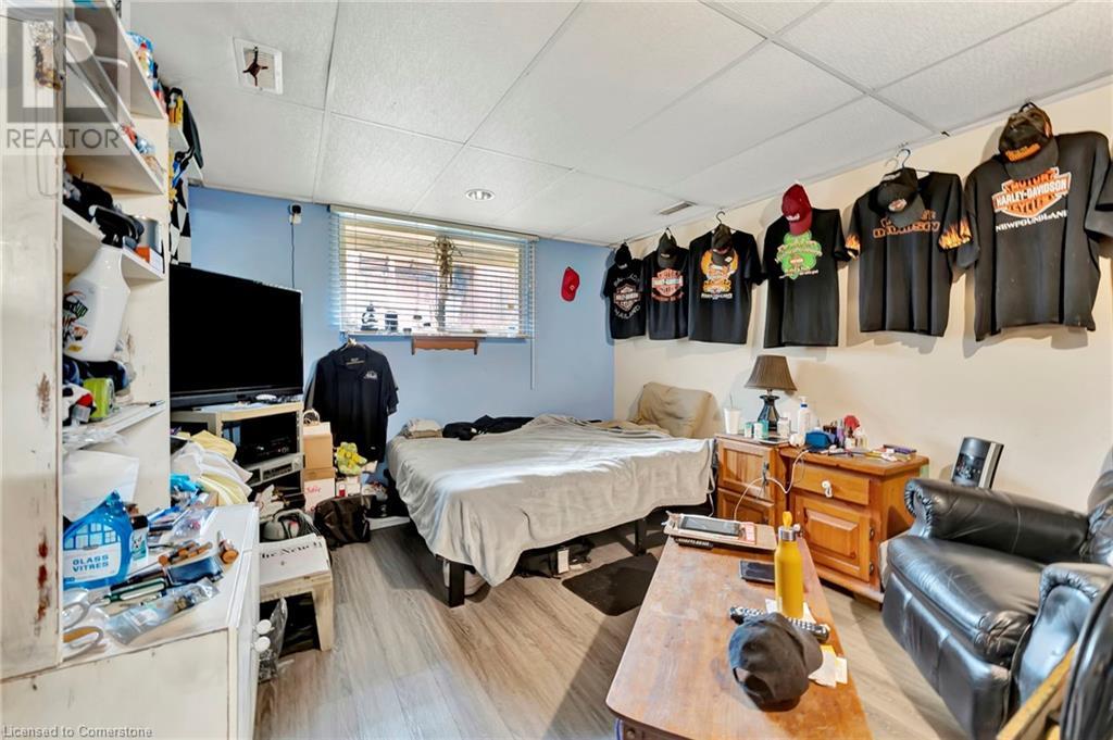 Photo 23 of 5032 Brady Avenue, Burlington ON