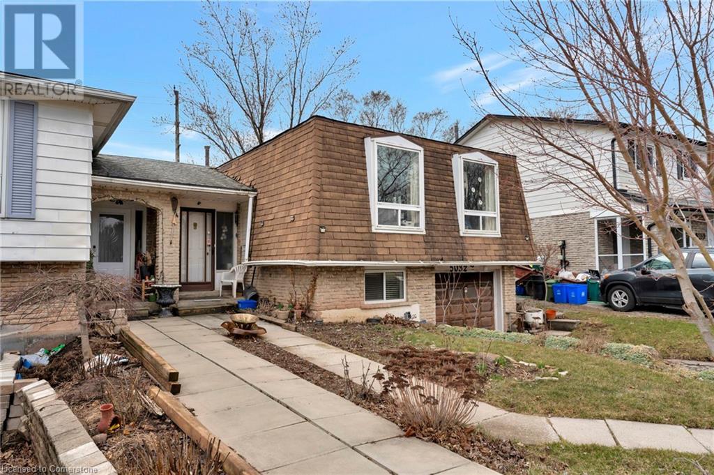 Photo 1 of 5032 Brady Avenue, Burlington ON