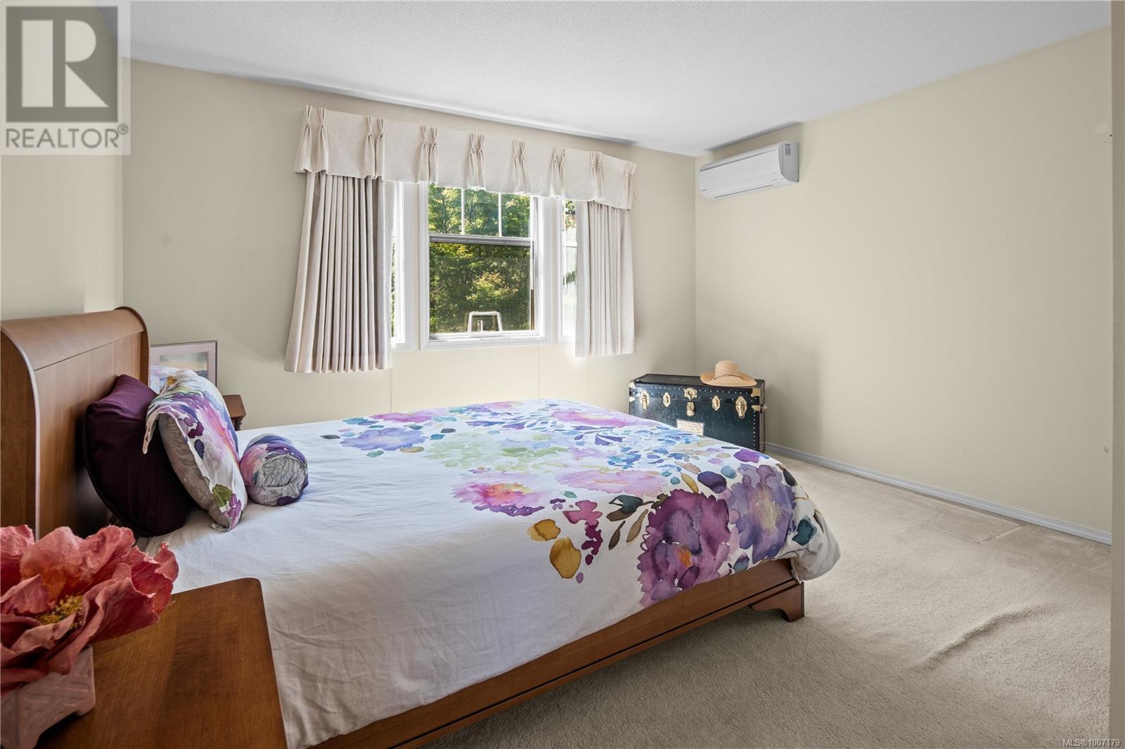 Photo 28 of 2 1060 Sutlej St, Victoria BC
