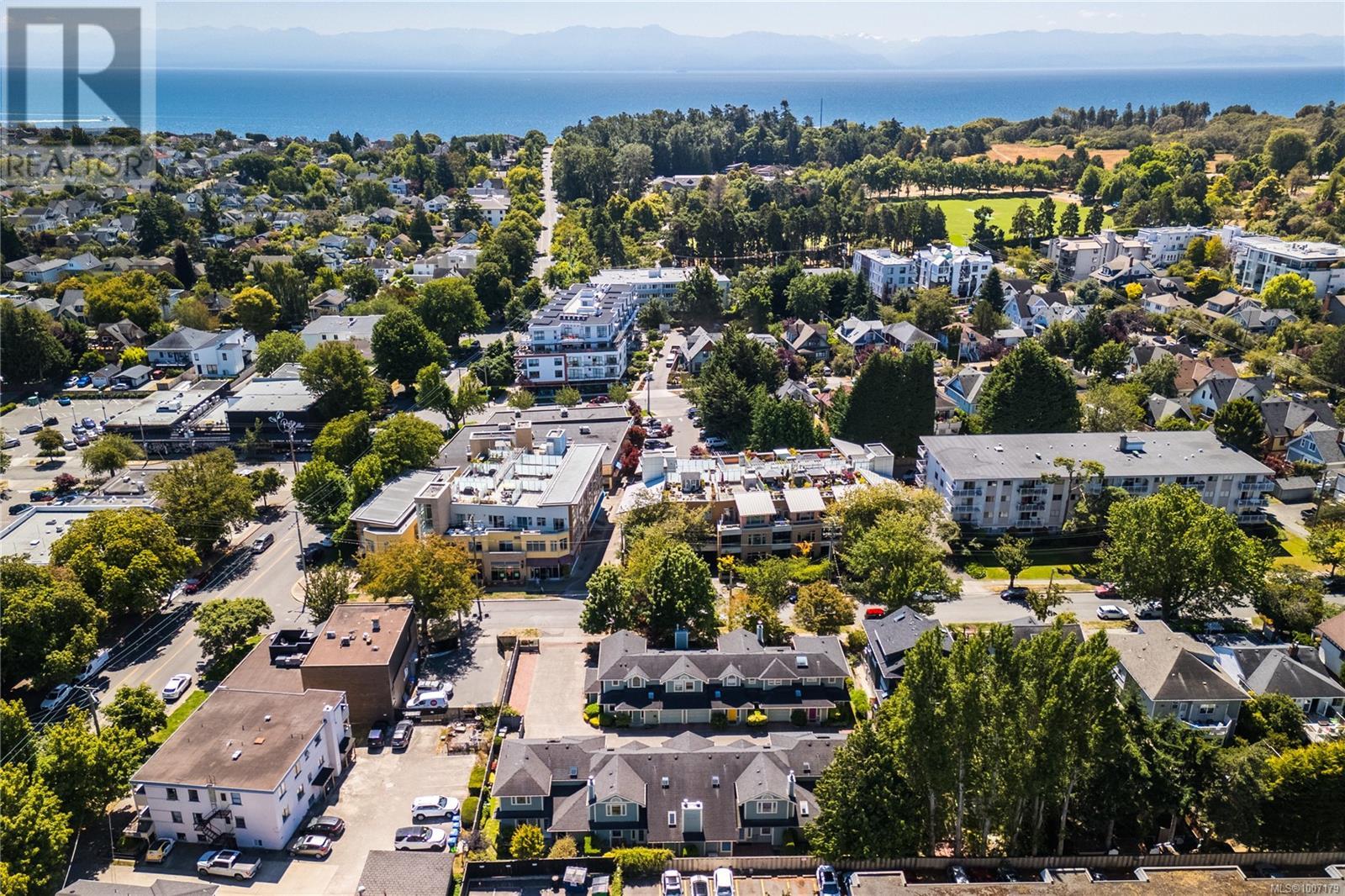 Photo 33 of 2 1060 Sutlej St, Victoria BC