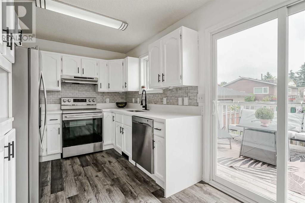 Single Family House 4 Level for Sale in  Whitefield Drive NE Whitehorn Calgary 