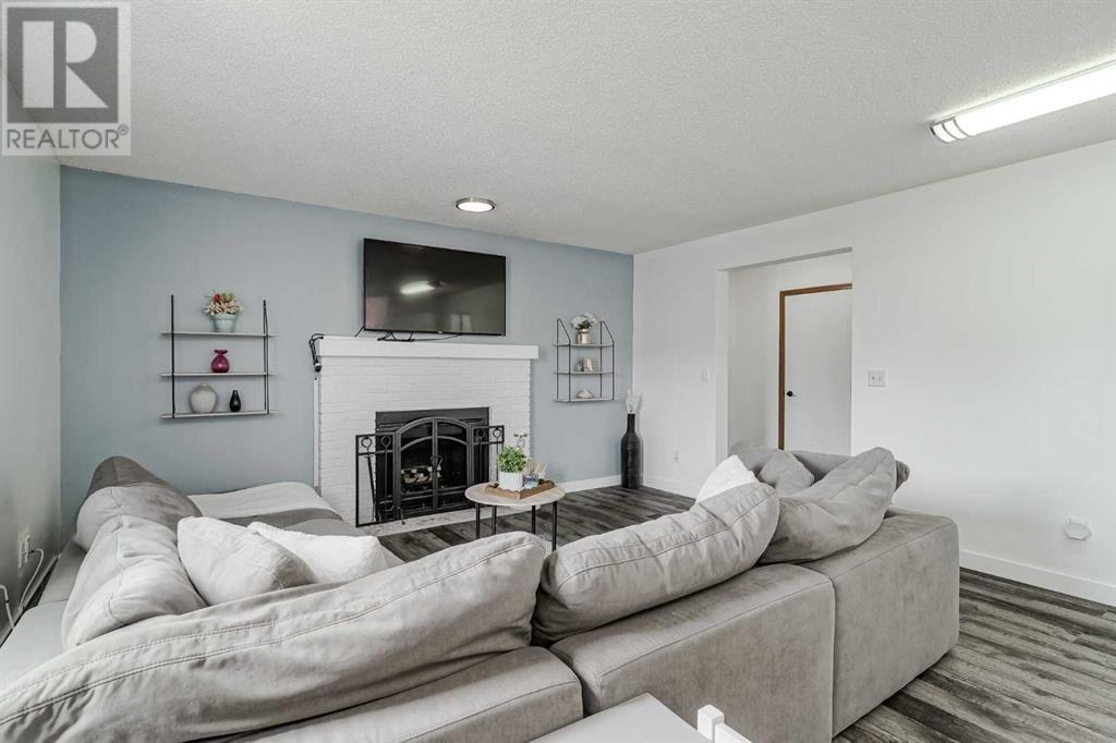 Single Family House 4 Level for Sale in  Whitefield Drive NE Whitehorn Calgary 