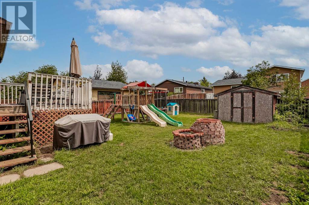 Single Family House 4 Level for Sale in  Whitefield Drive NE Whitehorn Calgary 