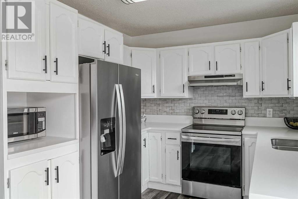 Single Family House 4 Level for Sale in  Whitefield Drive NE Whitehorn Calgary 