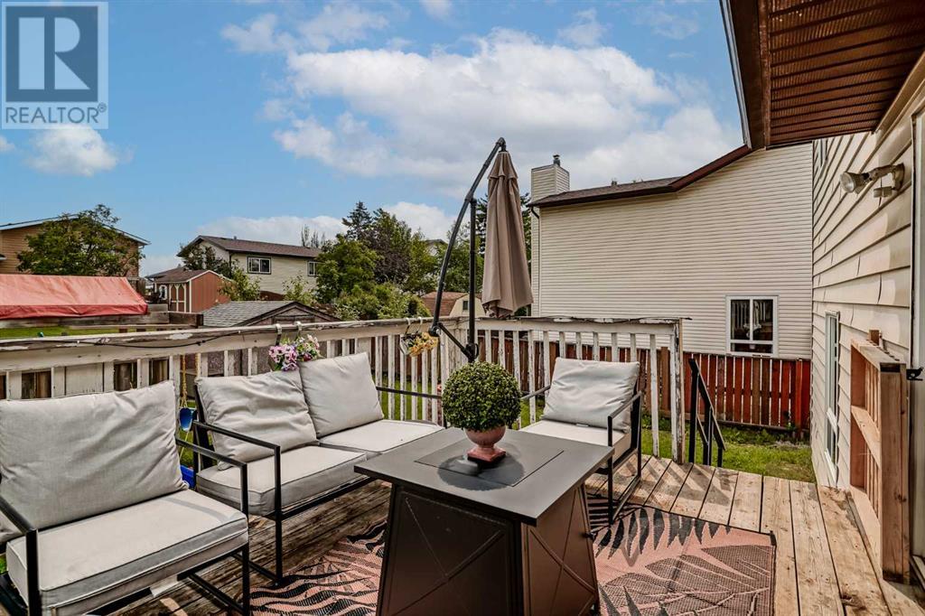 Single Family House 4 Level for Sale in  Whitefield Drive NE Whitehorn Calgary 