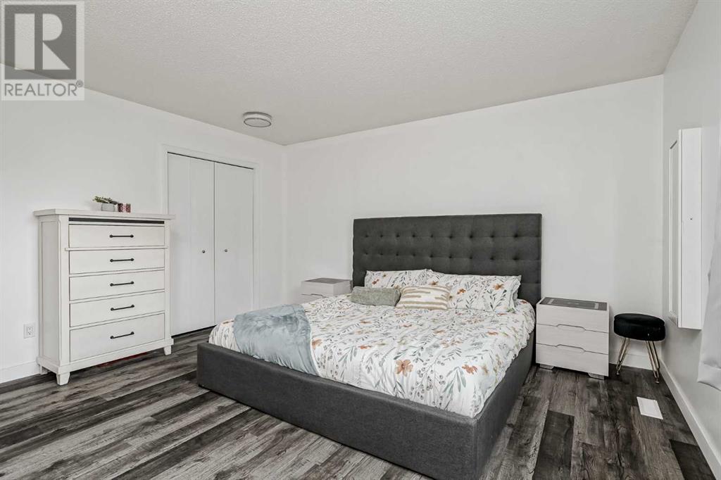 Single Family House 4 Level for Sale in  Whitefield Drive NE Whitehorn Calgary 