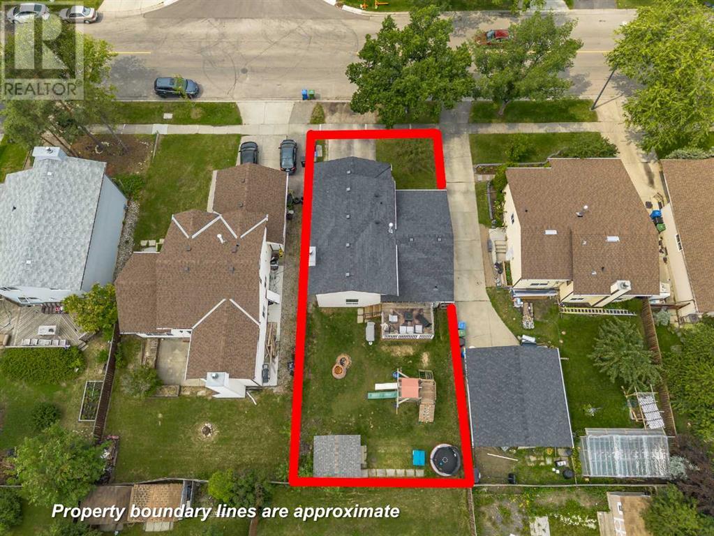 Single Family House 4 Level for Sale in  Whitefield Drive NE Whitehorn Calgary 
