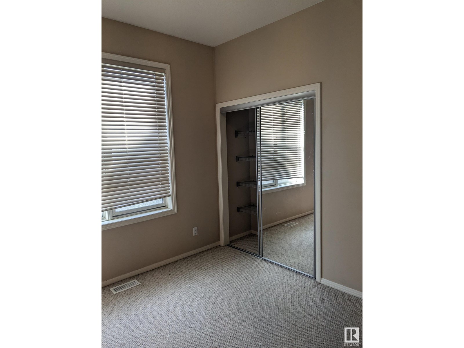 Photo 2 of 421 4831 104 A St Nw, Edmonton AB