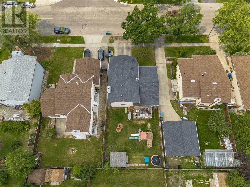 Single Family House 4 Level for Sale in  Whitefield Drive NE Whitehorn Calgary 