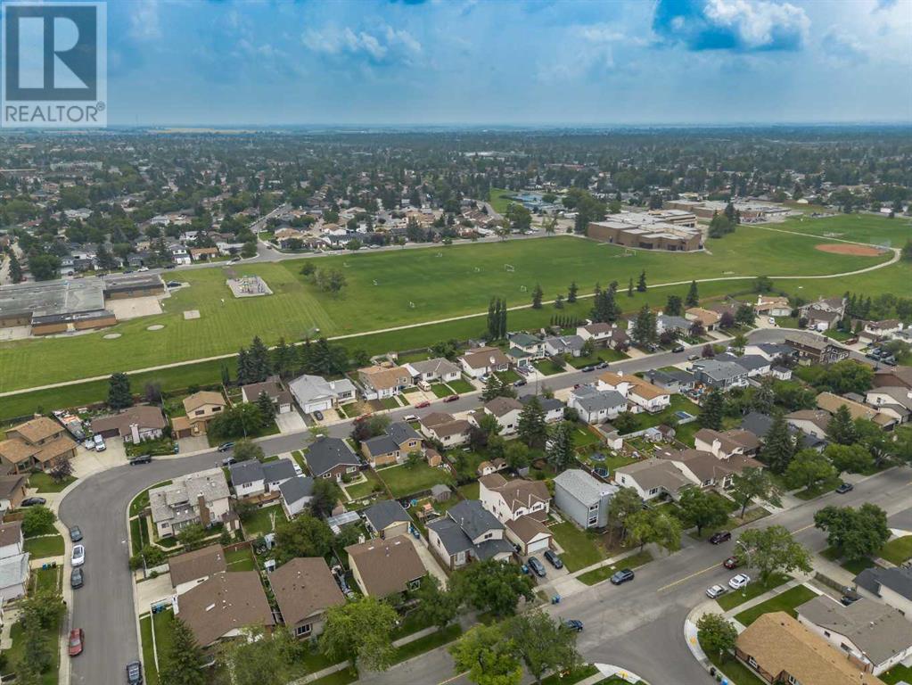 Single Family House 4 Level for Sale in  Whitefield Drive NE Whitehorn Calgary 