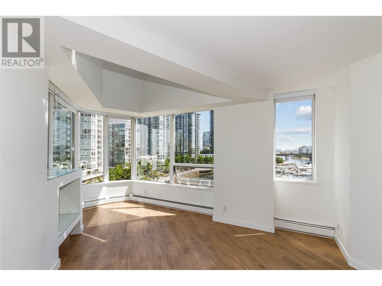 Photo 15 of 610 1228 Marinaside Crescent, Vancouver BC