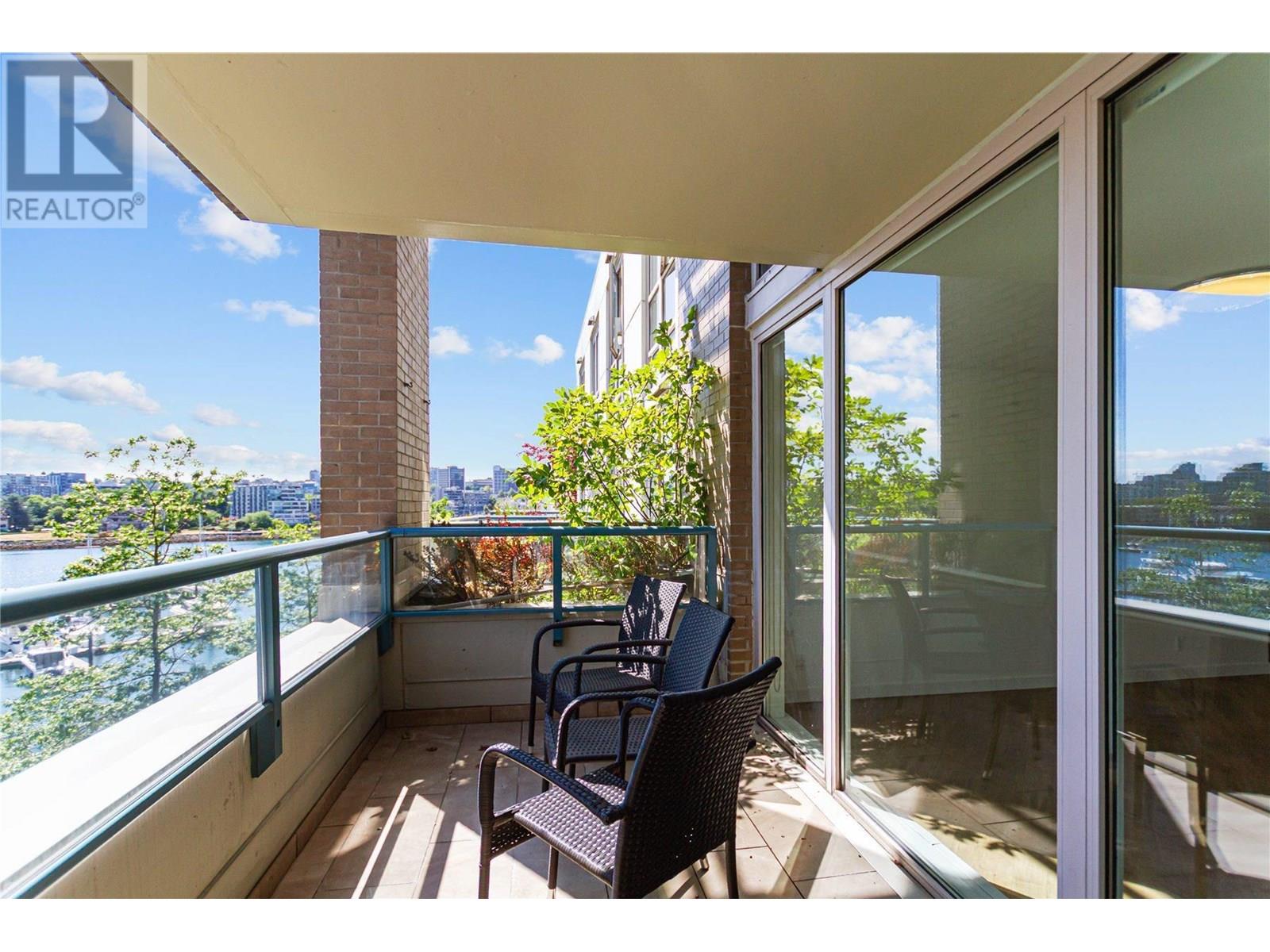 Photo 12 of 610 1228 Marinaside Crescent, Vancouver BC
